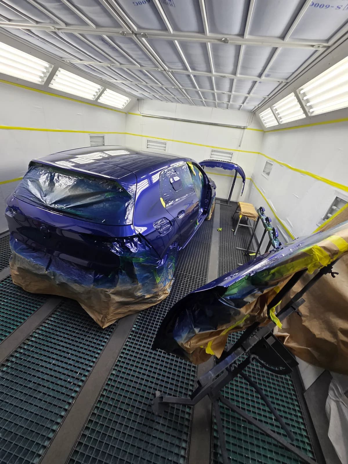 Peinture carrosserie Lyon — RLE Carrosserie